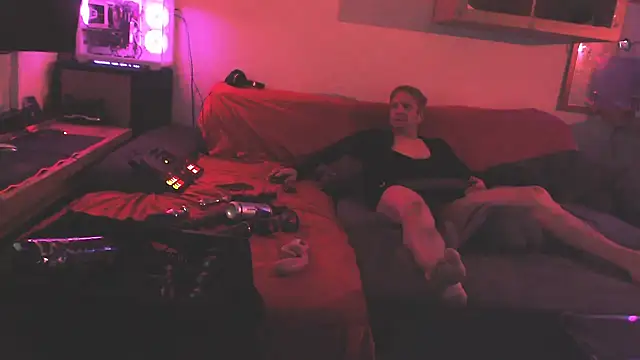 Snapshot of davidgntxxxxx chatting on May 16, 2026, 10:42 pm davidgntxxxxx online show from May 16, 2026, 10:42 pm