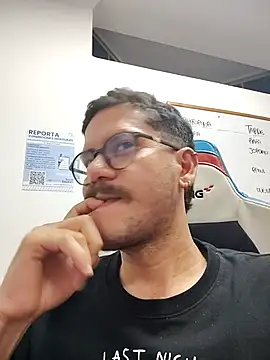 AndyHepburn online show from November 10, 2025, 11:54 pm