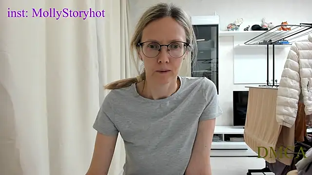 angelmommu online show from April 2, 2026, 10:55 am