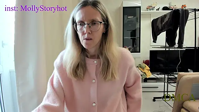 angelmommu online show from April 12, 2026, 9:23 am