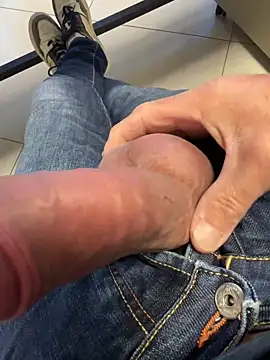 Snapshot of buodiculo chatting on February 5, 2026, 7:15 am buodiculo online show from February 5, 2026, 7:15 am