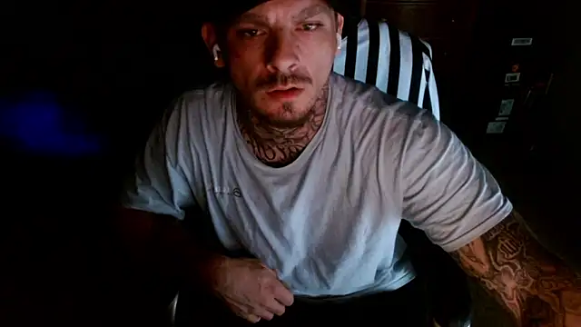 DADDY KANE8--- online show from May 13, 2026, 5:47 am