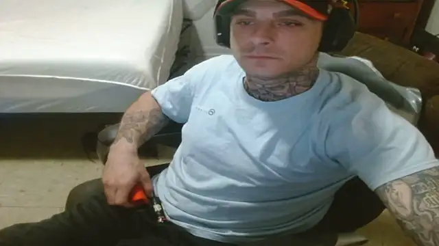 Snapshot of DADDY_KANE8--- chatting on July 5, 2026, 9:10 pm DADDY KANE8--- online show from July 5, 2026, 9:10 pm