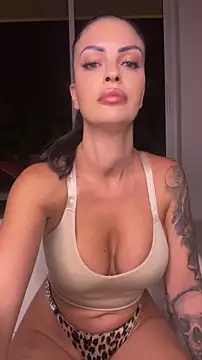 Snapshot of Helena_Karel chatting on June 25, 2026, 2:11 pm Helena Karel online show from June 25, 2026, 2:11 pm