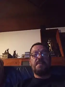 Snapshot of coolkasal chatting on June 15, 2026, 9:36 pm coolkasal online show from June 15, 2026, 9:36 pm