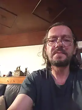 Snapshot of coolkasal chatting on June 9, 2026, 10:33 pm coolkasal online show from June 9, 2026, 10:33 pm