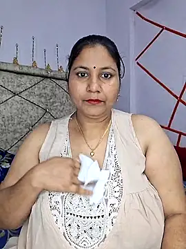 MOM-SUN-COUPLE online show from February 21, 2025, 9:34 am