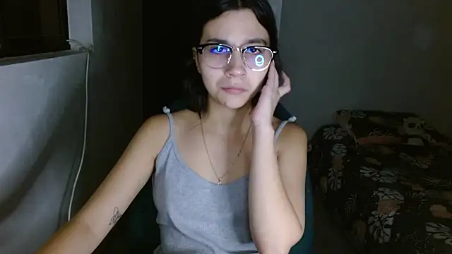 mia  lopez  online show from June 3, 2026, 2:56 am