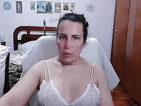 LauraVicttoria361215 online show from March 8, 2025, 10:32 am