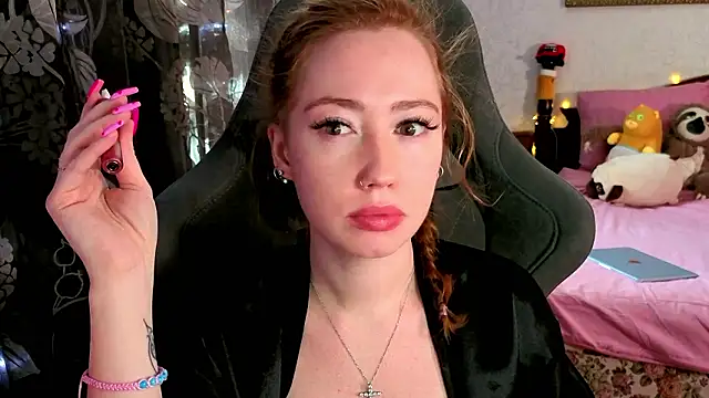 TinaBrook online show from February 25, 2026, 4:34 am