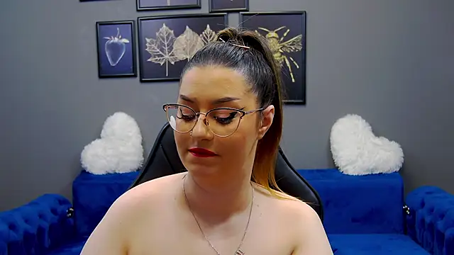 Snapshot of Katewalker_ chatting on February 6, 2025, 9:17 pm Katewalker online show from February 6, 2025, 9:17 pm