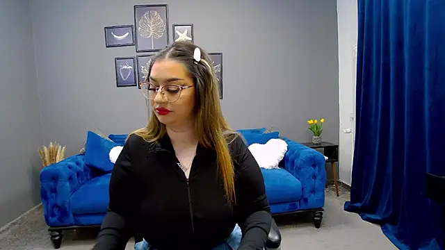 Snapshot of Katewalker_ chatting on February 7, 2025, 6:13 pm Katewalker online show from February 7, 2025, 6:13 pm