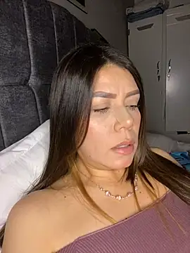 martina contreras online show from April 12, 2026, 5:11 am