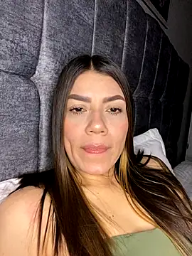 martina contreras online show from October 29, 2025, 5:06 am