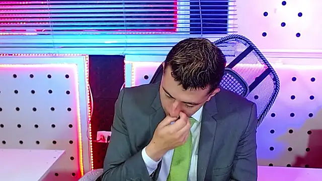 Darko0717 online show from November 5, 2025, 12:19 pm