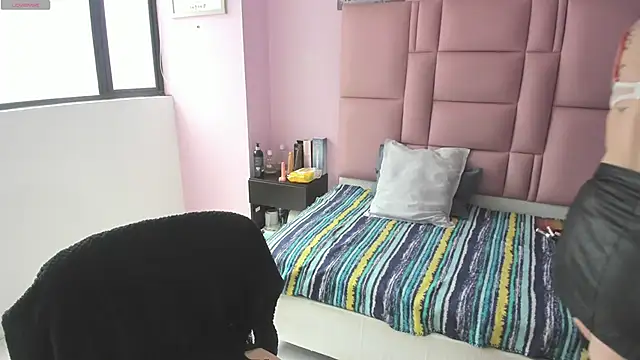 Snapshot of samanthaanderson_ chatting on February 15, 2025, 4:23 pm samanthaanderson  online show from February 15, 2025, 4:23 pm