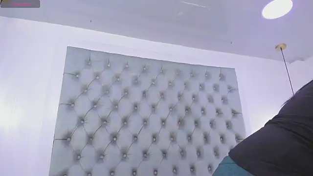 anette cooper online show from September 19, 2025, 4:05 am