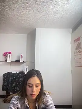 pamelao online show from February 13, 2025, 10:33 pm