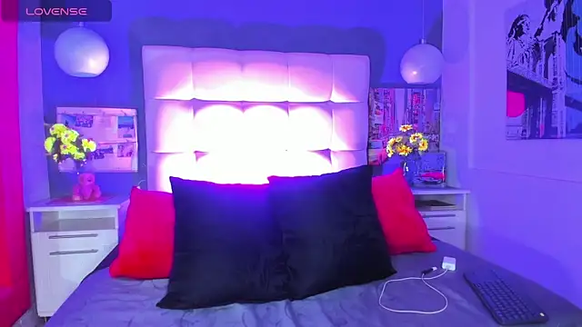 cinthya walker1 online show from February 13, 2026, 12:16 pm