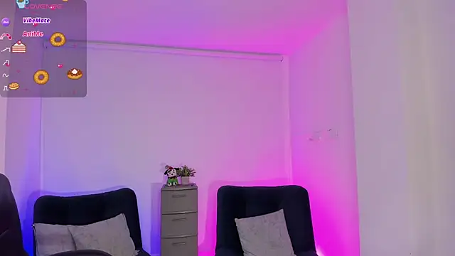 emilly smith 1 online show from February 20, 2026, 6:26 am