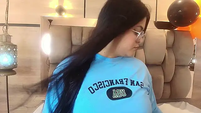 im mou  online show from November 6, 2025, 12:20 pm