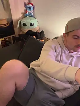 Snapshot of FunBoyPassiv chatting on April 3, 2026, 3:46 am FunBoyPassiv online show from April 3, 2026, 3:46 am