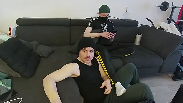 Snapshot of FunBoyPassiv chatting on March 7, 2026, 3:46 am FunBoyPassiv online show from March 7, 2026, 3:46 am