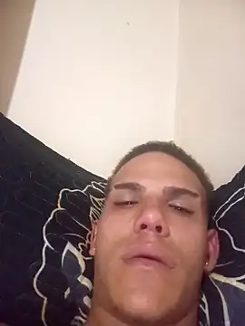 Snapshot of Linex06 chatting on February 27, 2026, 11:15 pm Linex06 online show from February 27, 2026, 11:15 pm