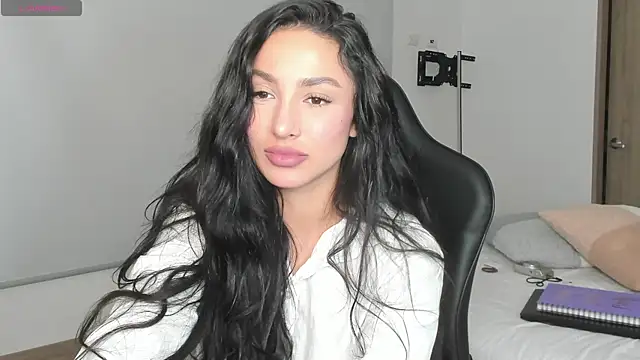 Snapshot of EvaMoet chatting on February 27, 2025, 8:02 am EvaMoet online show from February 27, 2025, 8:02 am