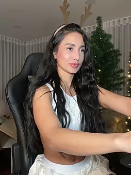 Snapshot of EvaMoet chatting on December 2, 2024, 5:32 am EvaMoet online show from December 2, 2024, 5:32 am