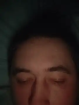 Snapshot of tores992 chatting on October 31, 2025, 9:43 pm tores992 online show from October 31, 2025, 9:43 pm