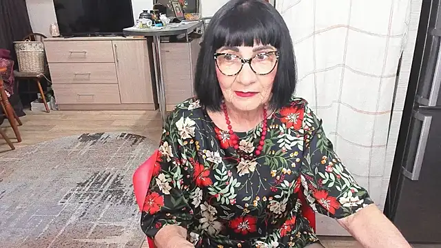 Snapshot of Tina_Joness chatting on June 6, 2026, 4:23 pm Tina Joness online show from June 6, 2026, 4:23 pm