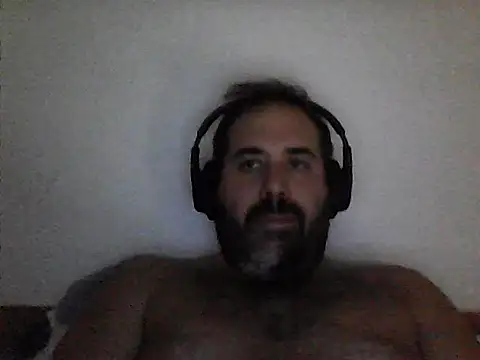 Snapshot of The_Masterxxx14 chatting on October 7, 2025, 2:40 pm The Masterxxx14 online show from October 7, 2025, 2:40 pm