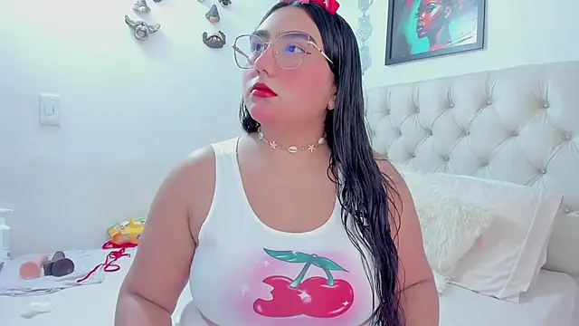 NayaWayne online show from March 21, 2025, 4:18 pm