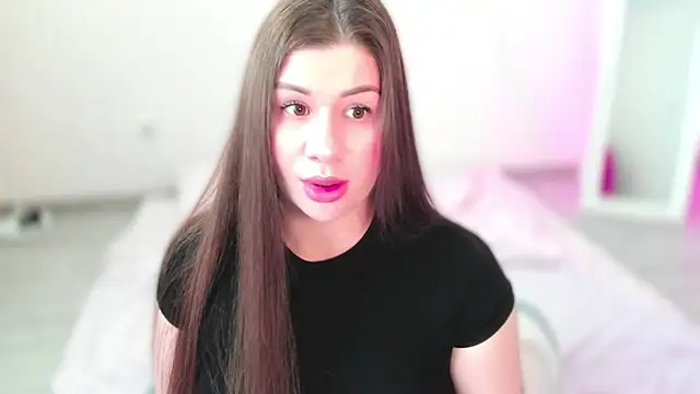 Snapshot of JuicyHelenX chatting on June 19, 2026, 10:10 am JuicyHelenX online show from June 19, 2026, 10:10 am