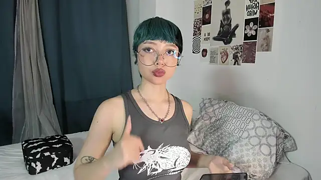 Snapshot of acid_candy_ chatting on October 21, 2025, 11:59 pm acid candy online show from October 21, 2025, 11:59 pm