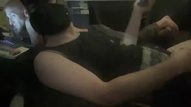 Snapshot of Fr4nk1eFFuxxx chatting on October 4, 2025, 5:42 am Fr4nk1eFFuxxx online show from October 4, 2025, 5:42 am