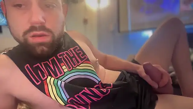 Snapshot of Fr4nk1eFFuxxx chatting on March 16, 2025, 8:00 pm Fr4nk1eFFuxxx online show from March 16, 2025, 8:00 pm