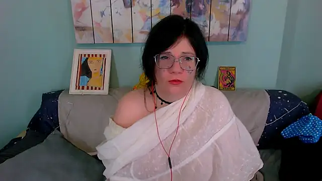 EverlyRays online show from February 7, 2026, 3:58 am