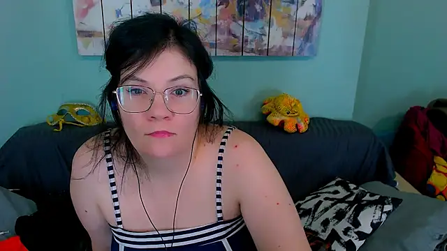 EverlyRays online show from April 10, 2026, 11:01 pm