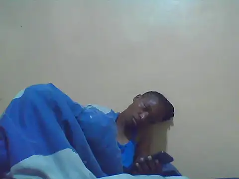 Smillie prety online show from February 18, 2026, 5:05 am