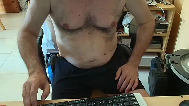 angelgarcia269 online show from February 8, 2026, 11:52 am