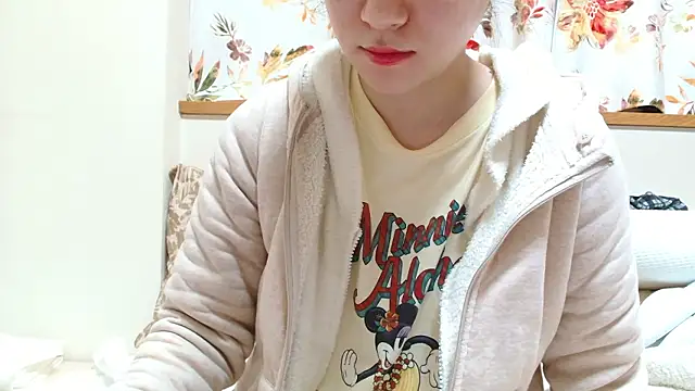 Snapshot of liliyRiSAcha-n chatting on January 6, 2026, 8:07 am liliyRiSAcha-n online show from January 6, 2026, 8:07 am