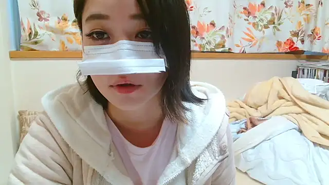 Snapshot of liliyRiSAcha-n chatting on January 13, 2026, 6:06 am liliyRiSAcha-n online show from January 13, 2026, 6:06 am