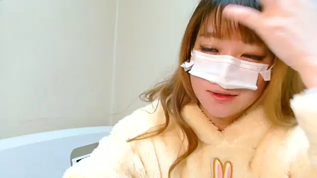 Snapshot of liliyRiSAcha-n chatting on January 14, 2025, 1:49 pm liliyRiSAcha-n online show from January 14, 2025, 1:49 pm