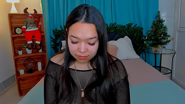 Snapshot of Kris_top_Lee chatting on December 4, 2024, 2:14 am Kris top Lee online show from December 4, 2024, 2:14 am