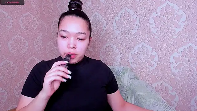 Snapshot of Kris_top_Lee chatting on April 7, 2026, 2:46 am Kris top Lee online show from April 7, 2026, 2:46 am