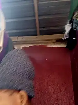 Snapshot of sweet_zara01 chatting on February 19, 2026, 9:06 am sweet zara01 online show from February 19, 2026, 9:06 am