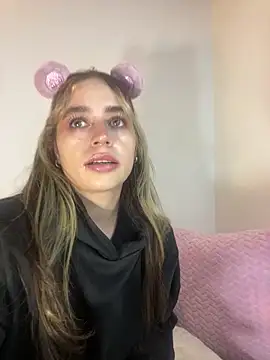 Natalia Suarez online show from October 31, 2025, 3:25 am