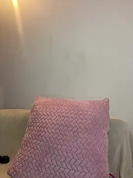 Natalia Suarez online show from February 11, 2026, 11:04 pm